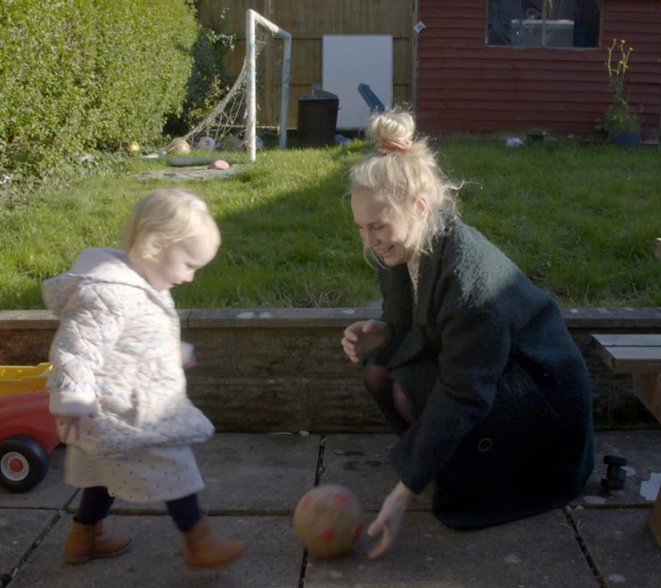 mum_and_childing_playing_at_eye_level.png